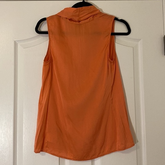 Theory Salmon Pink 100% Silk Sleeveless Solid Cocktail Blouse -size medium - Picture 3 of 6